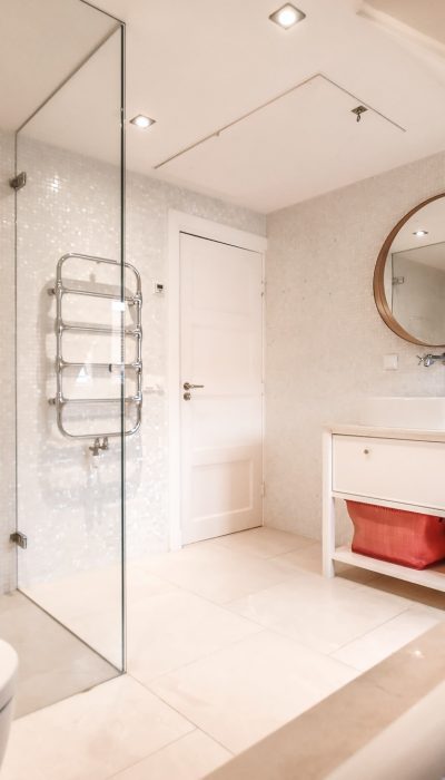 Bathroom with a bathtub